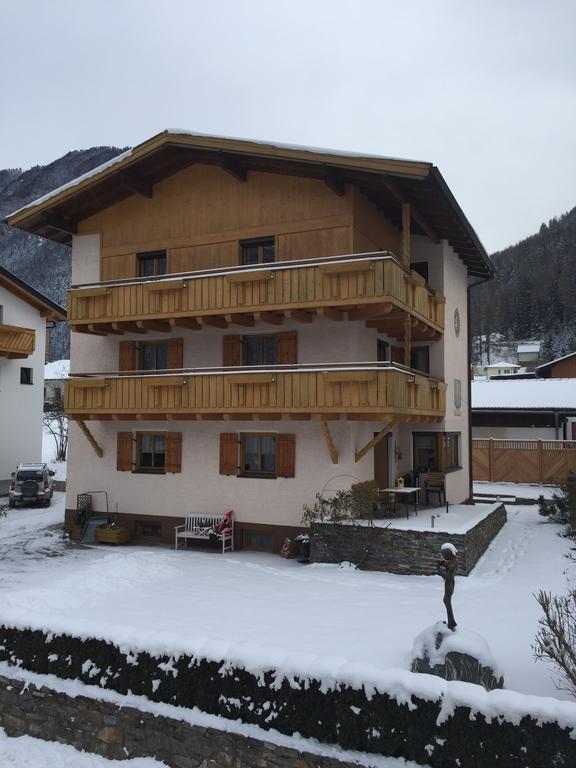 Haus-Nummer 355 Bei Renate & Roland พฟุนด์ส ภายนอก รูปภาพ